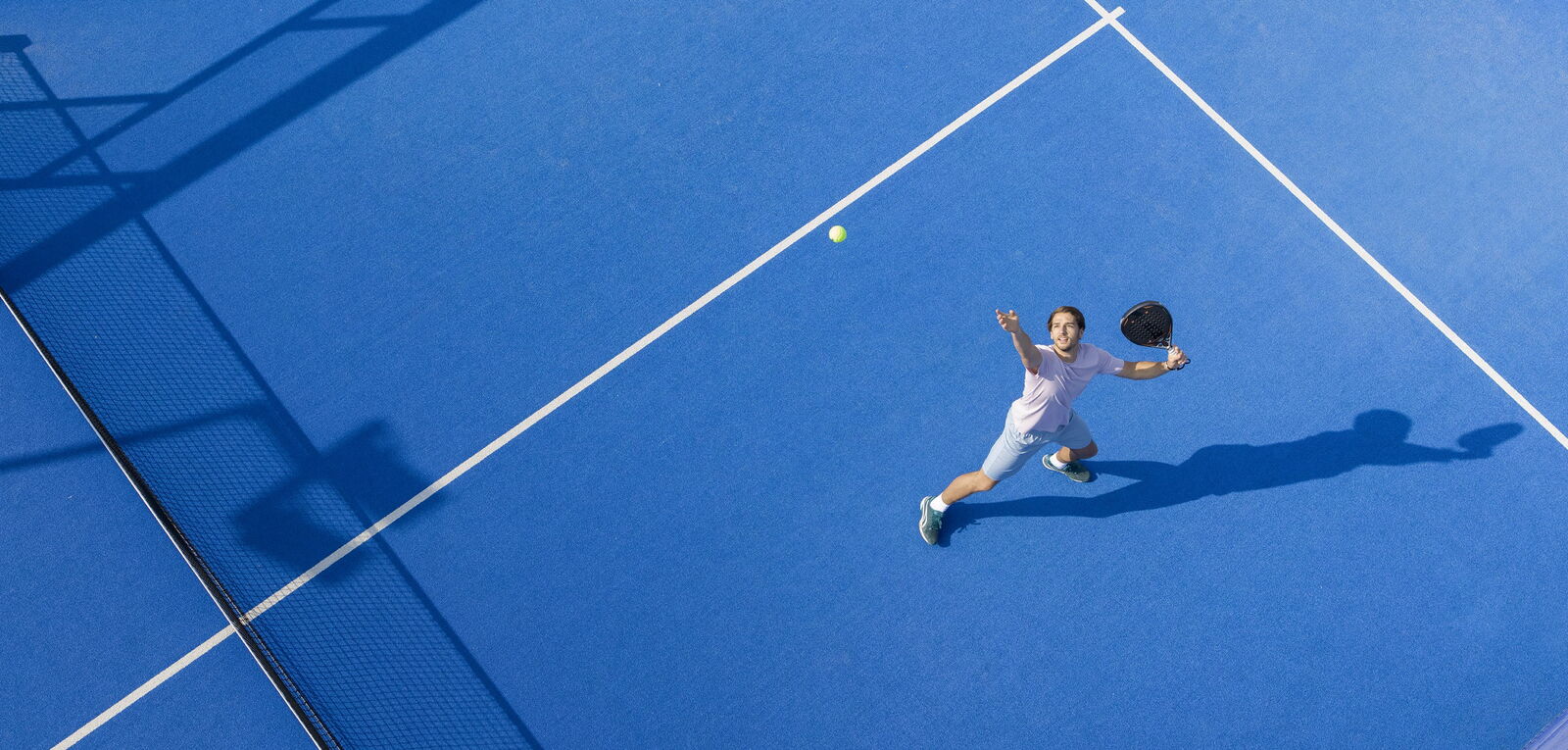 padel campaing image cropped and flipped