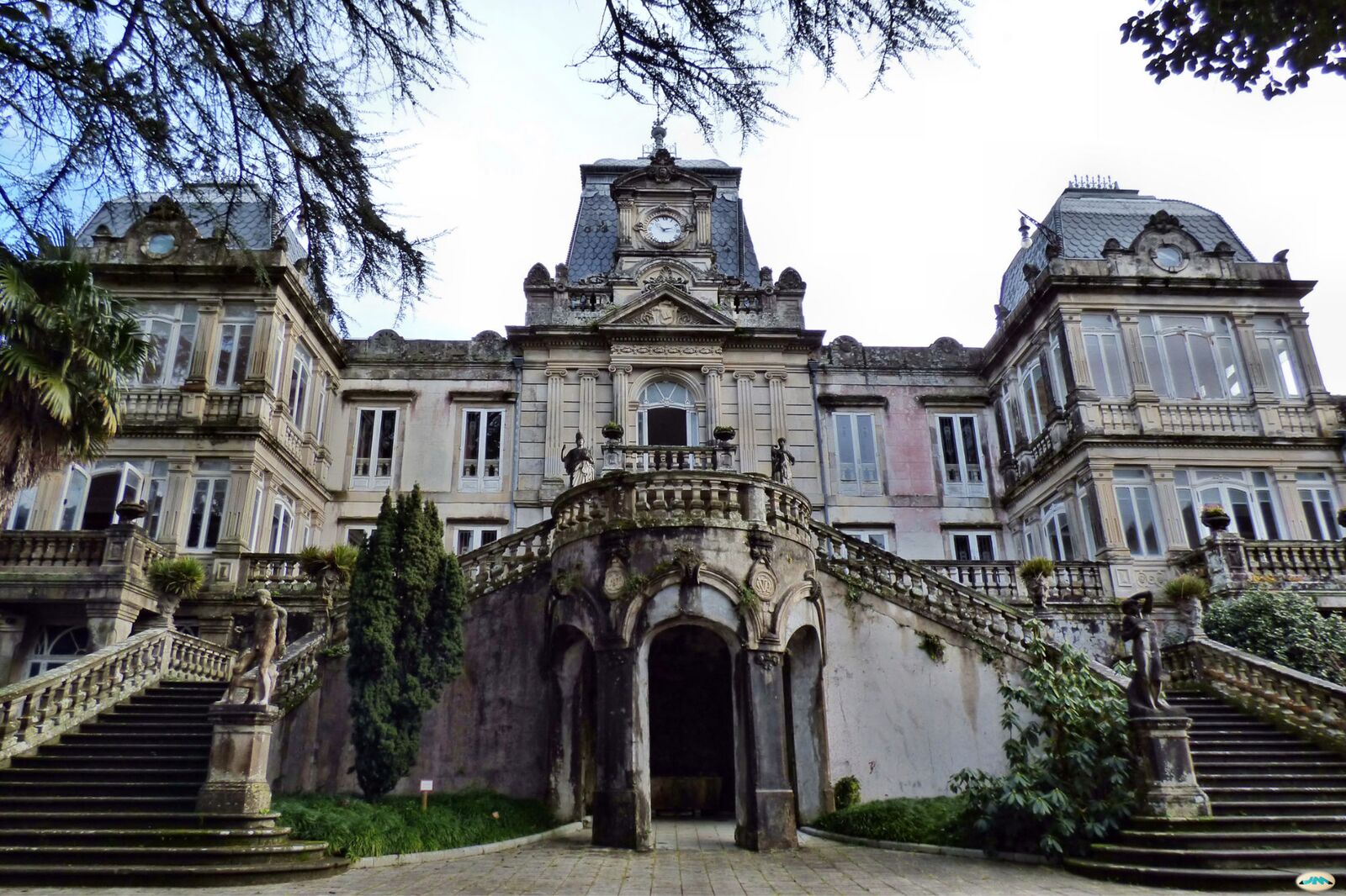 Venta e instalación de césped artificial en Pontevedra.