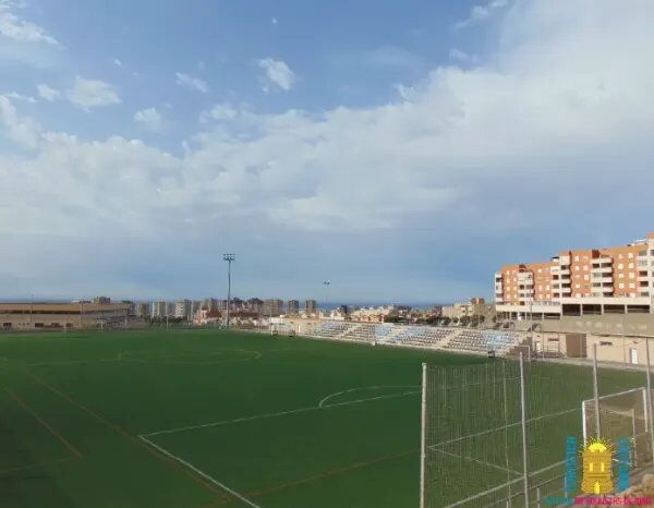 Almería - Césped de Aguadulce
