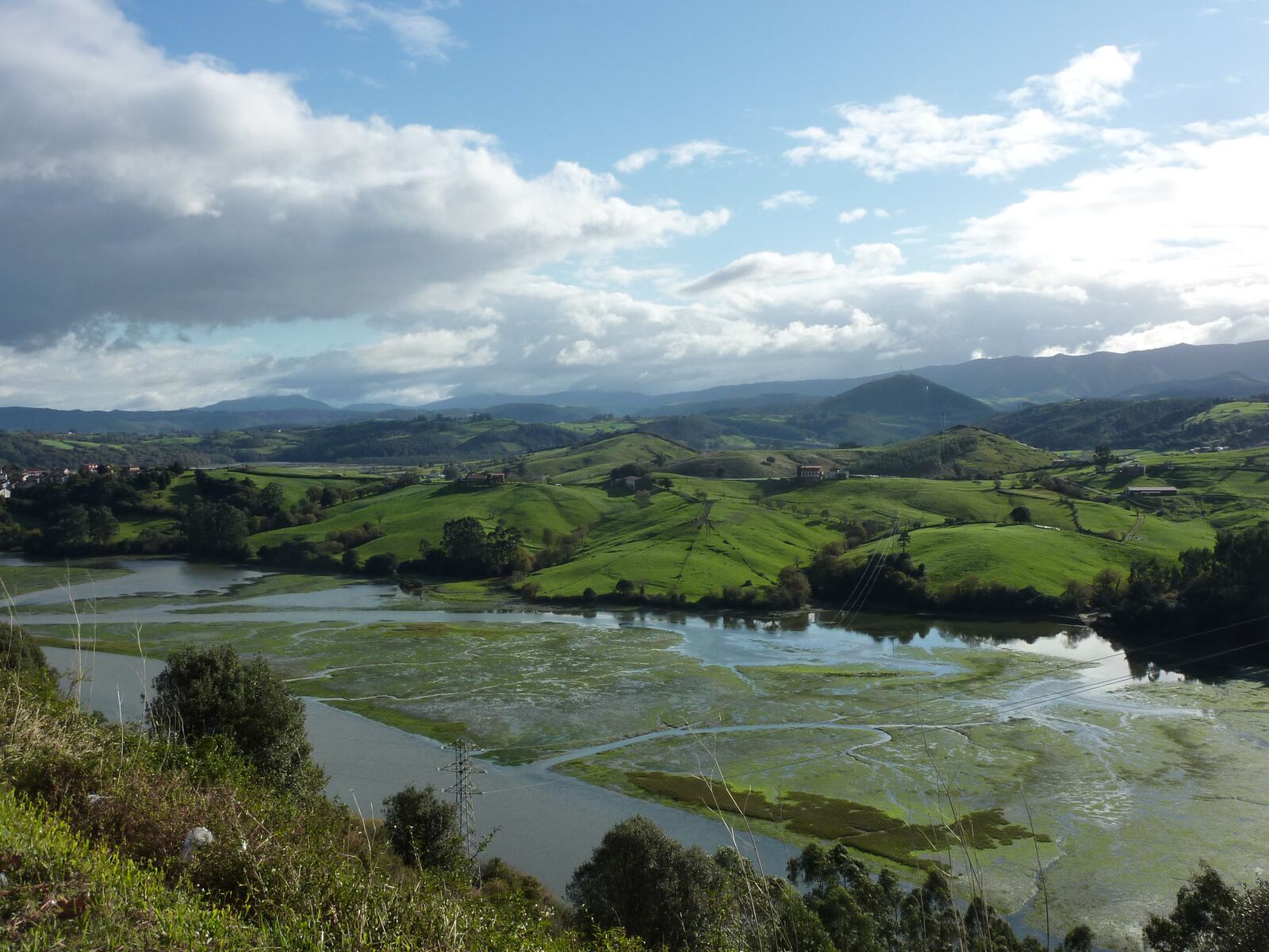 Montañas y paraje natural de Cantabria.